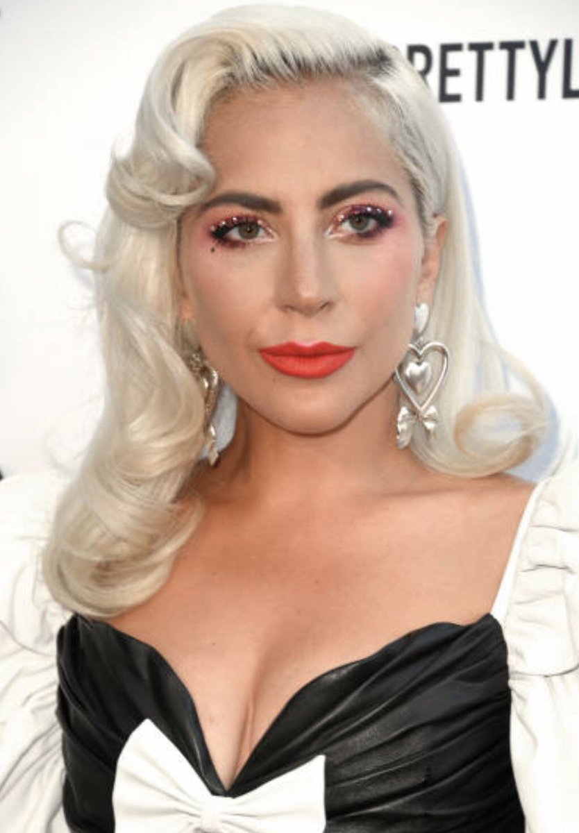 𝕃𝔸𝔻𝕐 𝔾𝔸𝔾𝔸 On Twitter Lady Gaga On The Red Carpet At