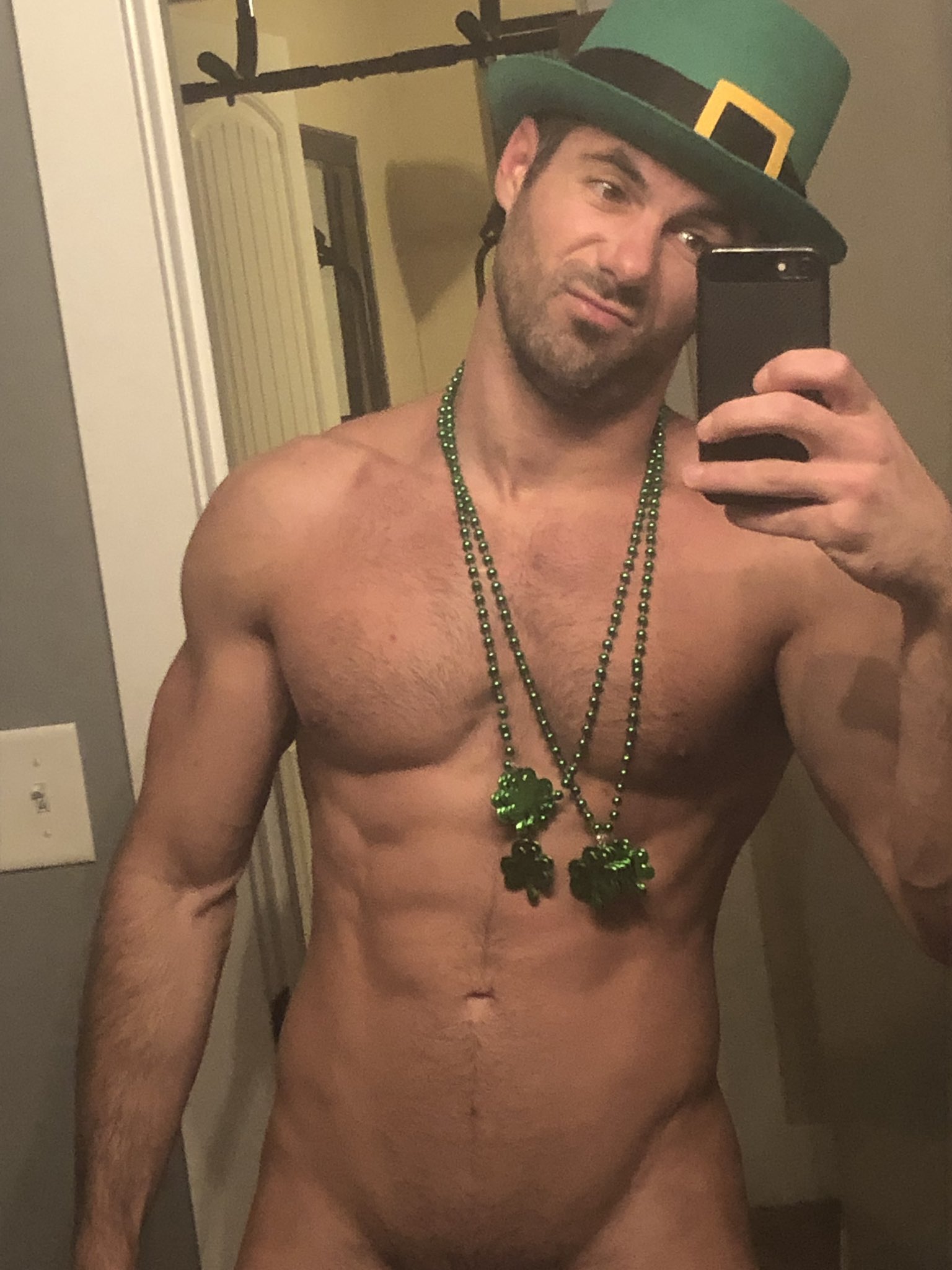 Brock Cooper 🍻 on X: Why did I drink knowing I still had to log on  tonight?! 😂 Happy St. Patty's! 🍀 Stay tuned and see ya guys soon!  t.coJ1wj6sBVpz  X