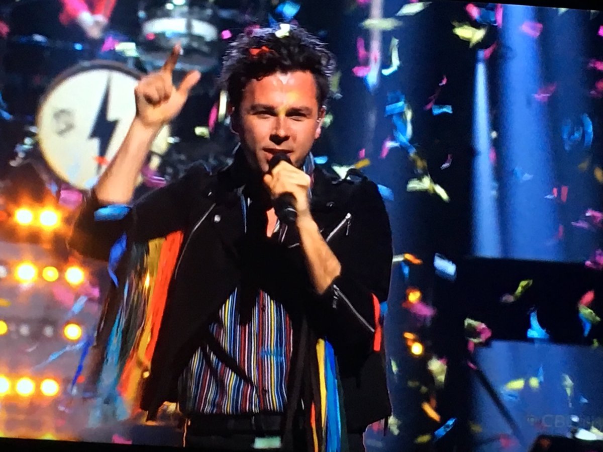 JaneCStevenson's tweet photo. #arkells @arkellsmusic #maxkerman, @max_kerman rocking the rainbow fringe during the best group winners’ #Junos performance https://t.co/4ub7AsV123