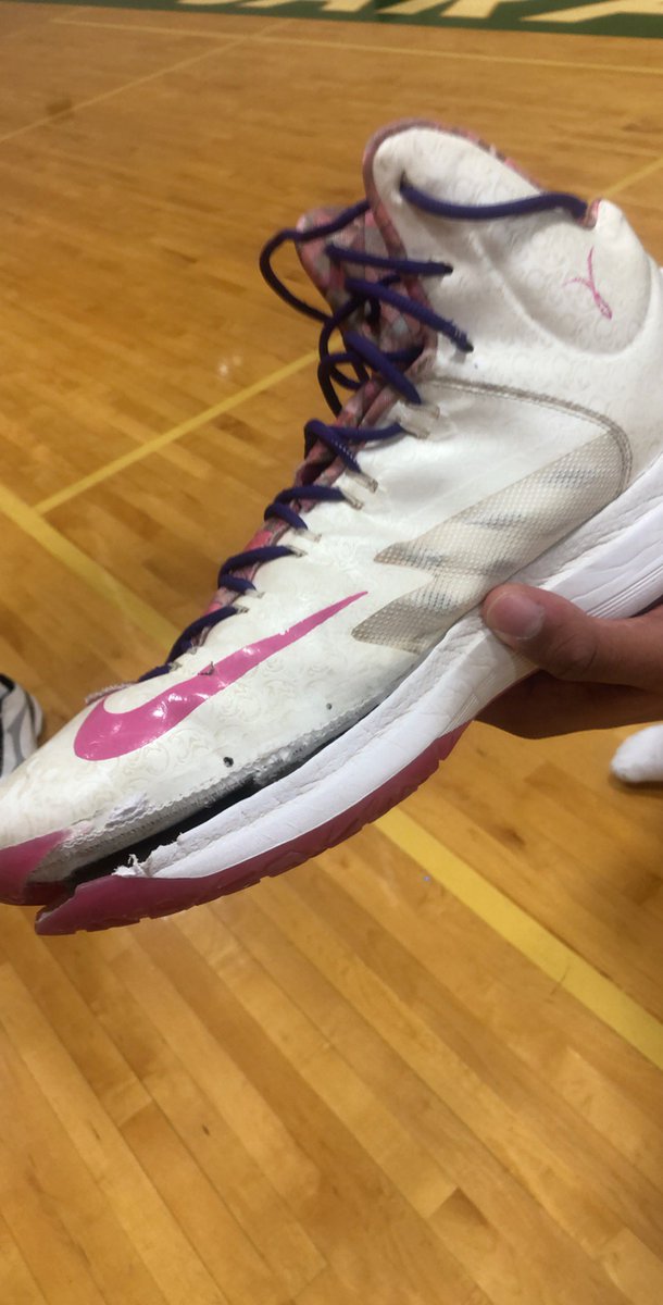 Everyone knows I rarely tweet - this is my 4th, ever.  I need to after today's practice.  Our running drills are getting the better of our sneakers!  Dear Nike:  We need new shoes please.