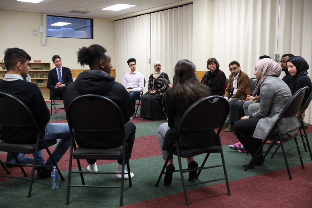 Islamophobia & hate have no place anywhere, & have a devastating impact. I visited the South Nepean Muslim Community Mosque tonight, to mourn for those killed in the New Zealand terrorist attack & listen to young people about how we can keep building safe & inclusive communities.