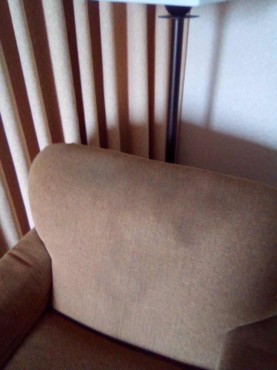 #dontusenameyourownprice <a href="/priceline/">priceline</a> and @CityPlaceDWTN . They promised a quality hotel but deliver a #1star. Would you sit in that chair? Do the right thing and issue a refund.