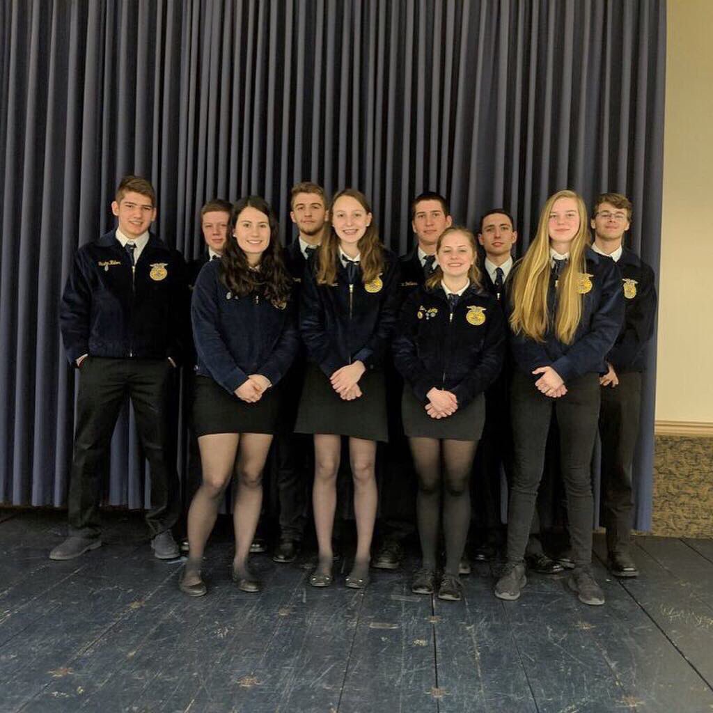 Community service and public speaking was the focus of this year’s LanCo CARES day! Congrats to our public speaking winners. Excited to see our community service training in action #lancocares19 #livingtoserve #PVBravesProud