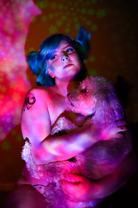 I could not be happier with how this idea turned out, laser lights and aliens are the way to be.  If