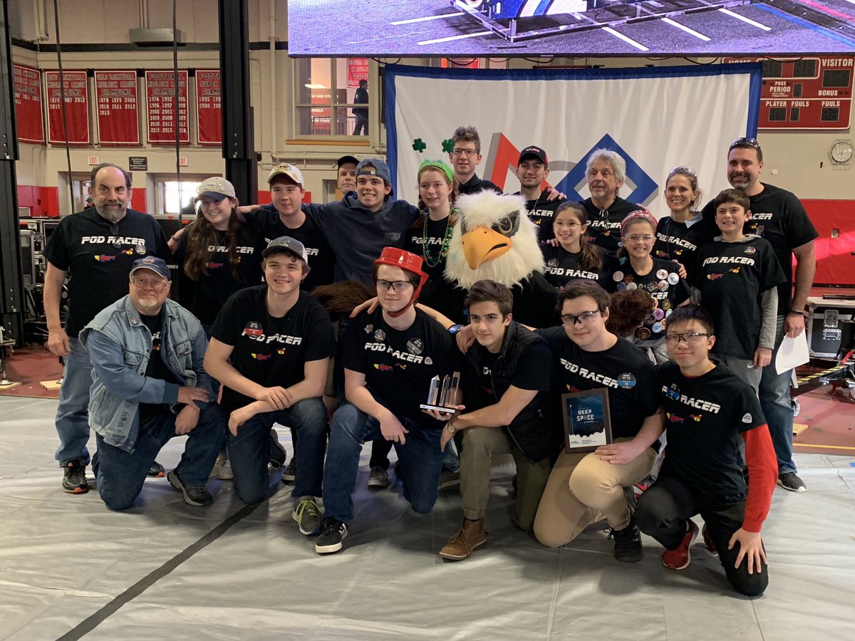 FRCTeam23's tweet photo. We were honored with the Creativity Award for our unique vacuum design at the North Shore Mass #nefirst district event! #vacuumbot #omgrobots @PlymouthSch @PlymouthNorthHS @PPSCVTE https://t.co/dxtX20oG8H