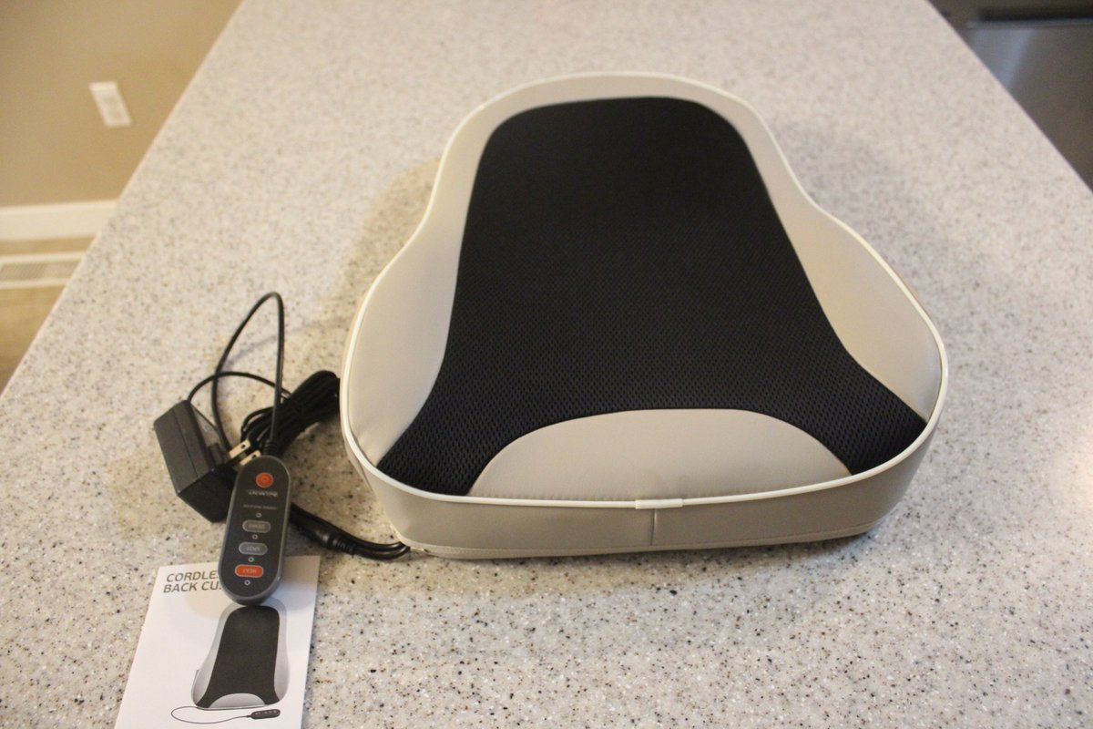 reviewsofcool's tweet photo. What is even better than getting one massage? Getting one every day. And not needing to plug in to do so. I love this #Belmint Cordless Shiatsu Back Massager because it brings me back relief every day... I even use it in the car. Get yours at: https://t.co/W64dRkhXUk #massager https://t.co/QM8LeZyZLI