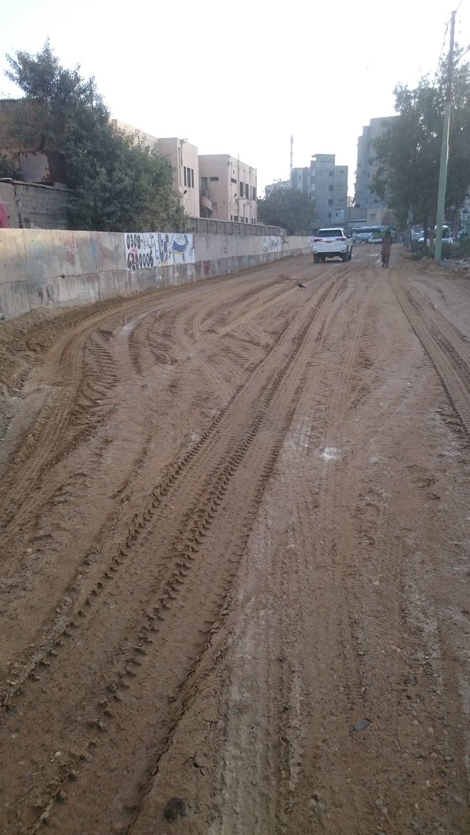HabibJanLyari's tweet photo. نشتر روڈ اور سید محمود شاہ روڈ کے سیوریج نظام کی مکمل درستگی کئے بغیر مشینی استرکاری کرنا کڑوڑوں کے فنڈز کا غلط استمعال اور کرپشن کے زمرے میں شمار ہوگا۔ ہم KMC اور DMC ساوُتھ کے حکام بالا سے درخواست کرتے ہیں کہ روڈ کارپیٹنگ سے قبل سیوریج کے نظام کو درست کیا جائے۔ حبیب جان
#hrw https://t.co/6A8T5GQHT6