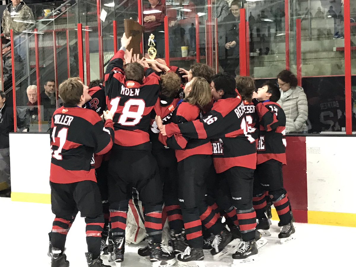 YouthHockeyHub's tweet image. EP beats the odds, wins state title with an awesome 2-1 win over defending state champs Woodbury. Isaiah Paulnock beats CC, Edina and Woodbury in three successive days to grab MVP honors.