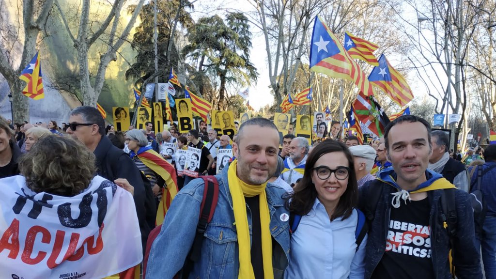 annacrosas's tweet photo. Ahir vàrem omplir Madrid de dignitat.
#AutodeterminacióNoÉsDelicte
#DemocràciaÉsDecidir
#OmplimMadrid
#OmplimMadrid16M
#LlibertatPresosPolíticsIExiliats
#República https://t.co/Cp16X7YHhz