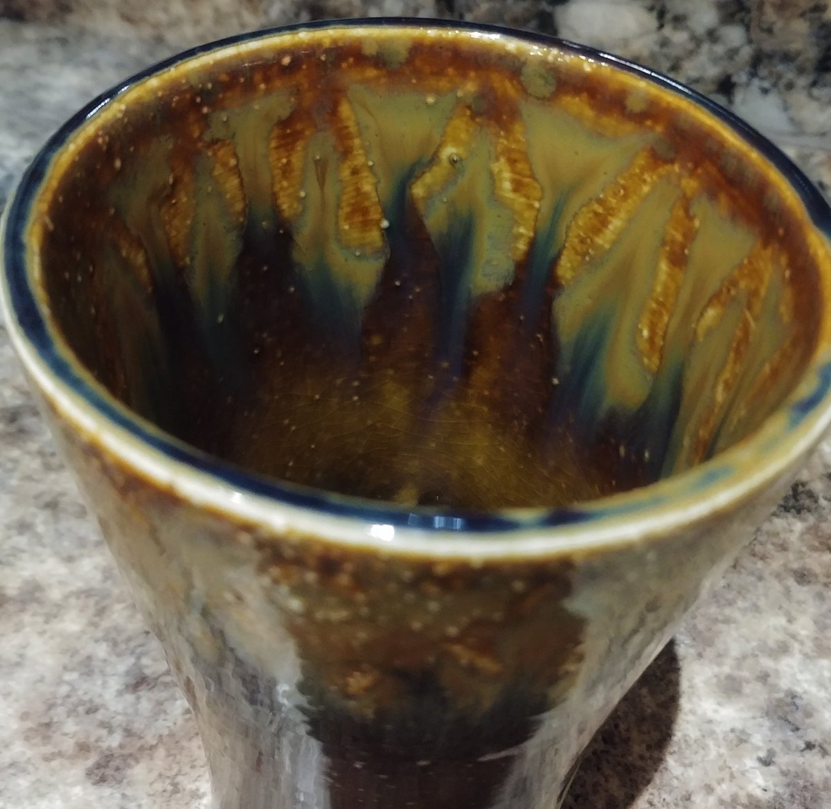 hypergolic's tweet image. Picked my fired pots up after the #maycoworkshop @potclays a few weeks ago. Just look at those colours!! In love with these #Mayco glazes - that rose copper effect 😍 😍. Huge thanks to @Black_Star_UK again for the opportunity. #Educlaytion #Potteries
