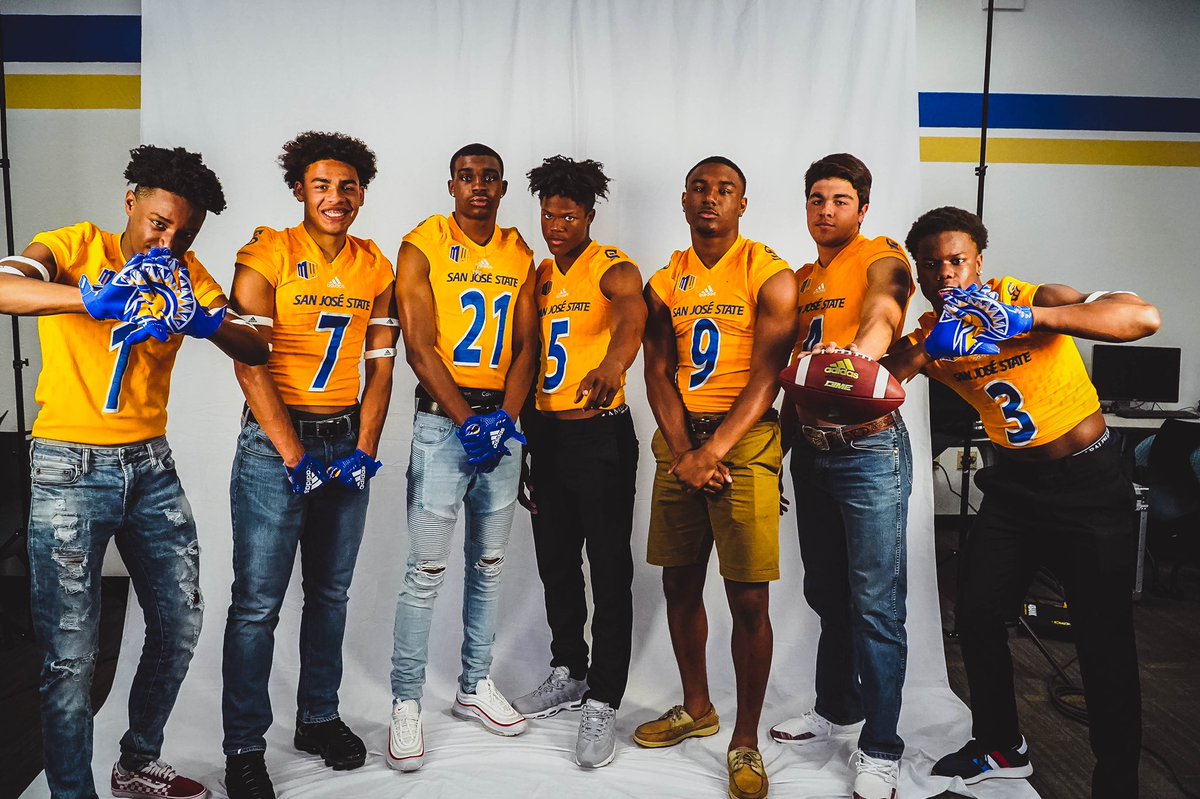 Had a great time at SJSU Junior Day !! #SpartanUp👌🏾 <a href="/Coach_KC84/">Kevin Cummings</a> <a href="/RealCoachCarter/">Alonzo “Zo” Carter</a> @SJSUSpartanFB