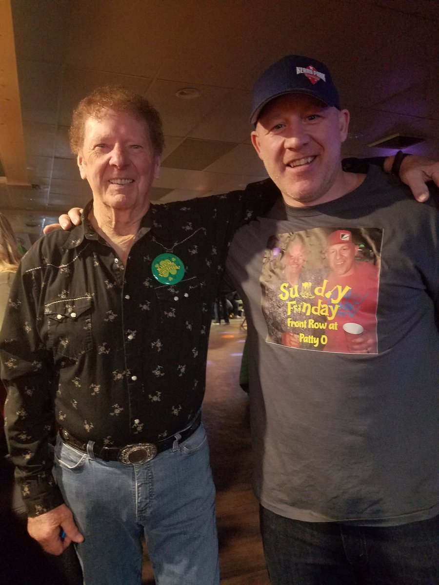 Joe5_Fulton's tweet photo. front row at #PattyO #sundayfunday #legend https://t.co/sSGoNE8Pw0