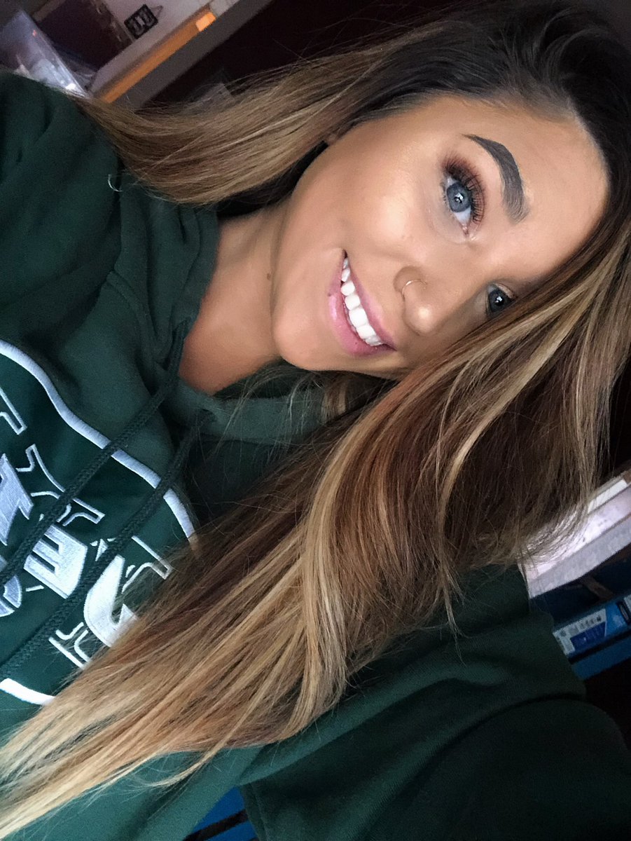 TylaASMR's tweet image. happy st.pattys day 🍀