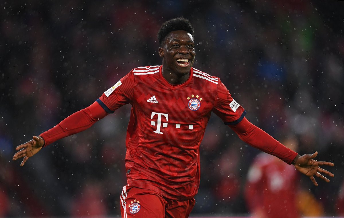 Alphonso Davies, celebra su primer gol con el Bayern (Foto: @AlphonsoDavies).