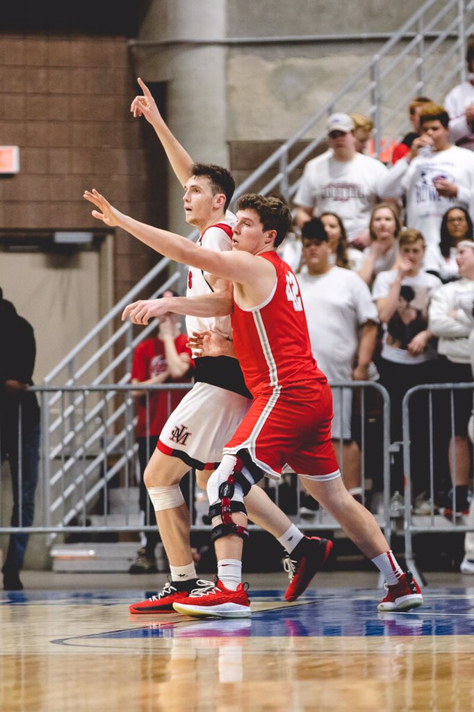 sgnimagery's tweet photo. A force in the paint! @EliMostaert @LNHoopsOx #TOUGHandTOGETHER #state4eight #sgnimagery https://t.co/USQvuWcz2x