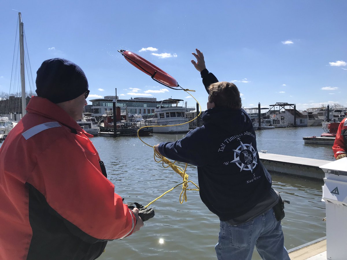 POWYCDC's tweet photo. So much fun and so much great safety information today with @dcfireems,@GPSADC and @CYC1892 #safetyfirst #boatsafe365 #dcfire #swdc https://t.co/AKtP7u78WT
