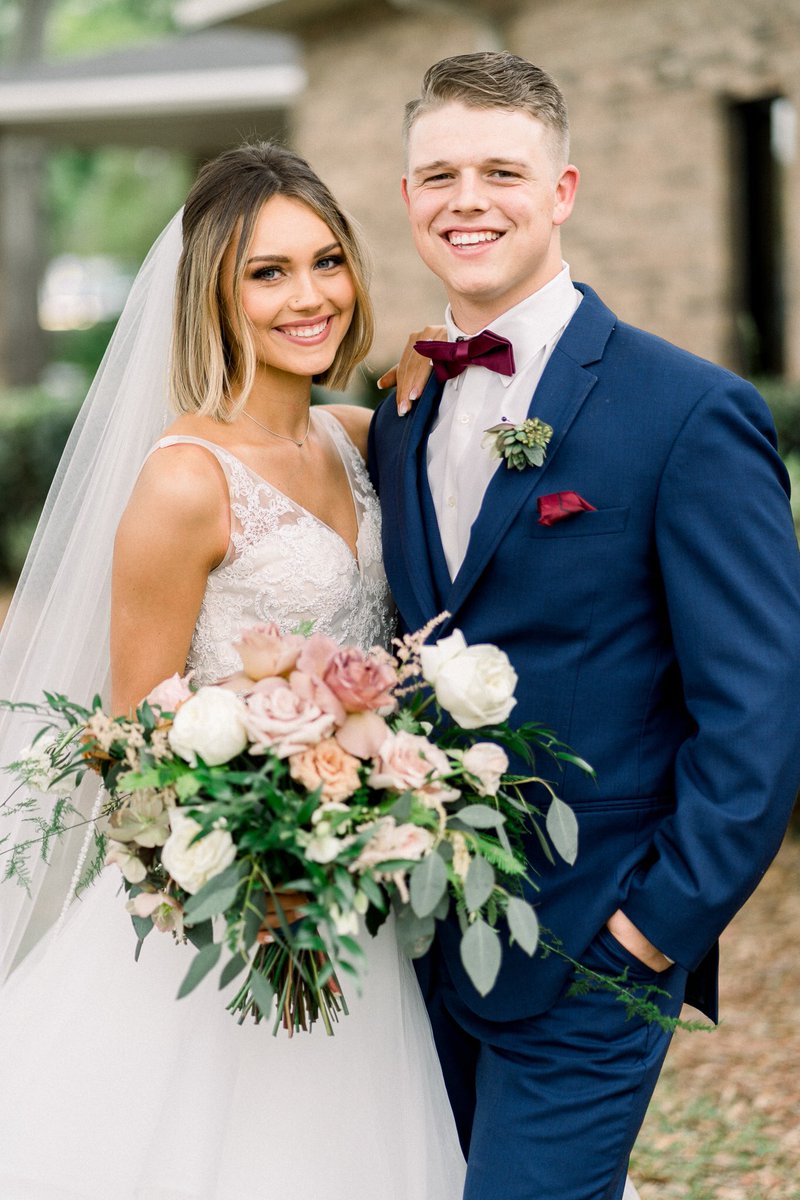 lizdunham99's tweet photo. Say hey to Mr. and Mrs. Goodin ❤️ https://t.co/RgBodnasSy