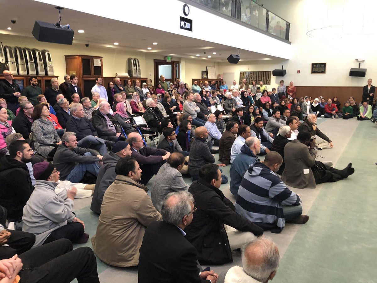MattLesser's tweet photo. Standing with Connecticut’s Muslim community with love and solidarity after the vile terrorist attack this week in New Zealand. Connecticut firmly rejects hatred, Islamophobia and violence. https://t.co/Gnpje2v22g