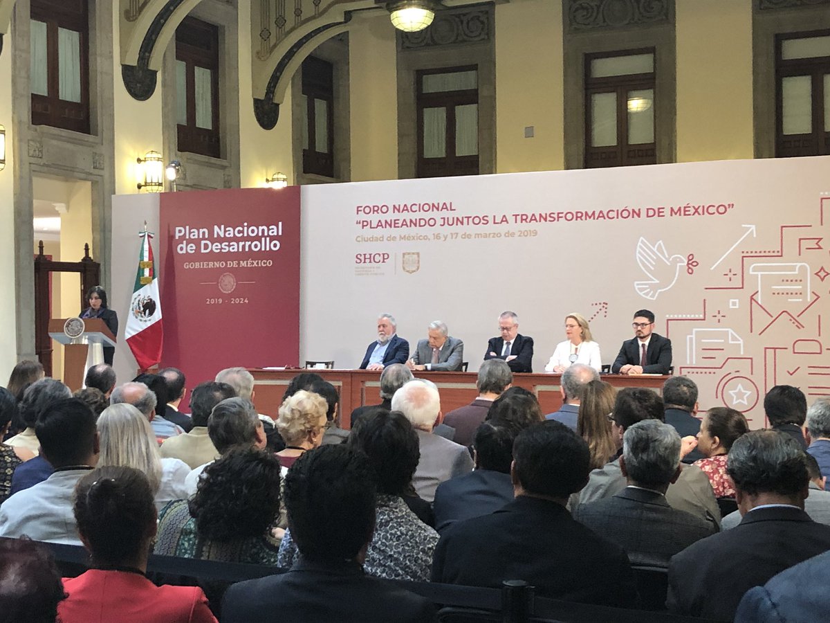 Agradezco el trabajo intenso y colaborativo de todas las dependencias del @GobiernoMX a lo largo de estos dos días en el Foro Nacional #PlaneandoJuntas #PlaneandoJuntos, augurio de muchos éxitos en la transformación del país.