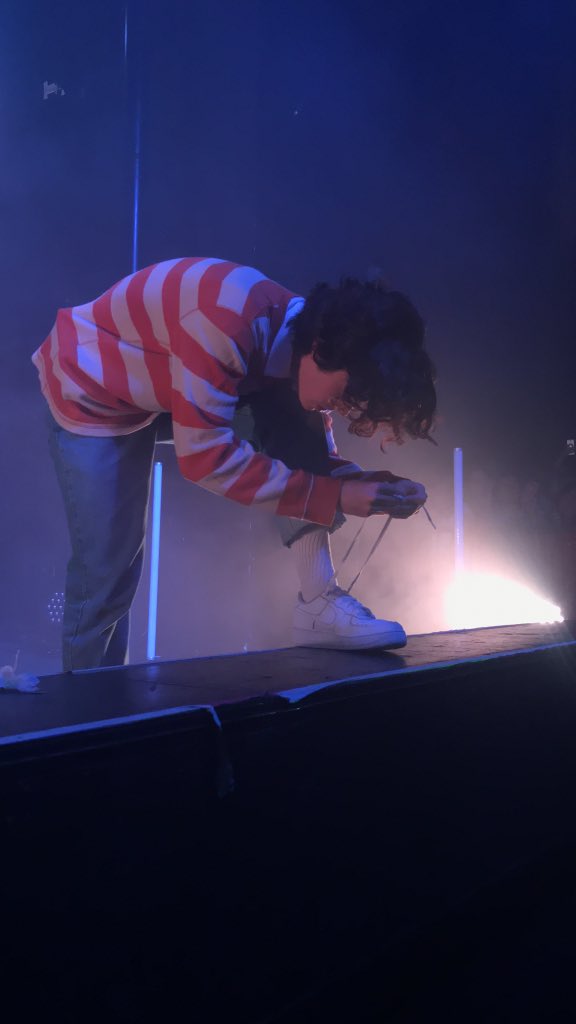 notesonacform's tweet image. I was surprised you even knew how to tie your shoe