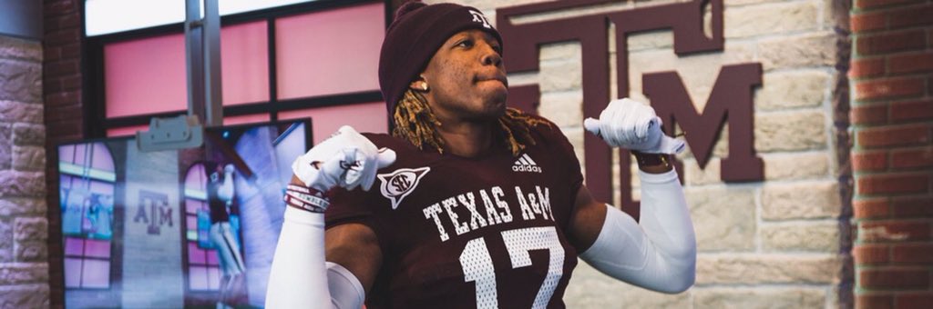 BDammone's tweet photo. If you dont already u need to follow @OriginalJaylon Along The Wire San Antonio area c/o 2020 pre season top 10 Member from @steelefootball #ATW #210 #GigEmCommit https://t.co/p4H35l1uyz