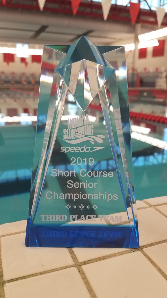 RoyalSwimFYI's tweet photo. An UNREAL evening of swimming for SSC! Our team fought from 4th place all day and on the last event went ahead of Duneland (Chesterton) for 3rd place in the overall standings! Way to go SSC! https://t.co/BBXDwgz0Ap