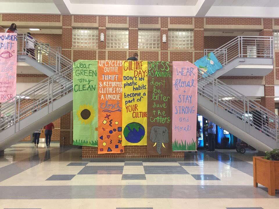 StucoFRHS's tweet photo. don’t forget to participate in this weeks dress up days to raise awareness about the environment!! https://t.co/dMy55M06AZ