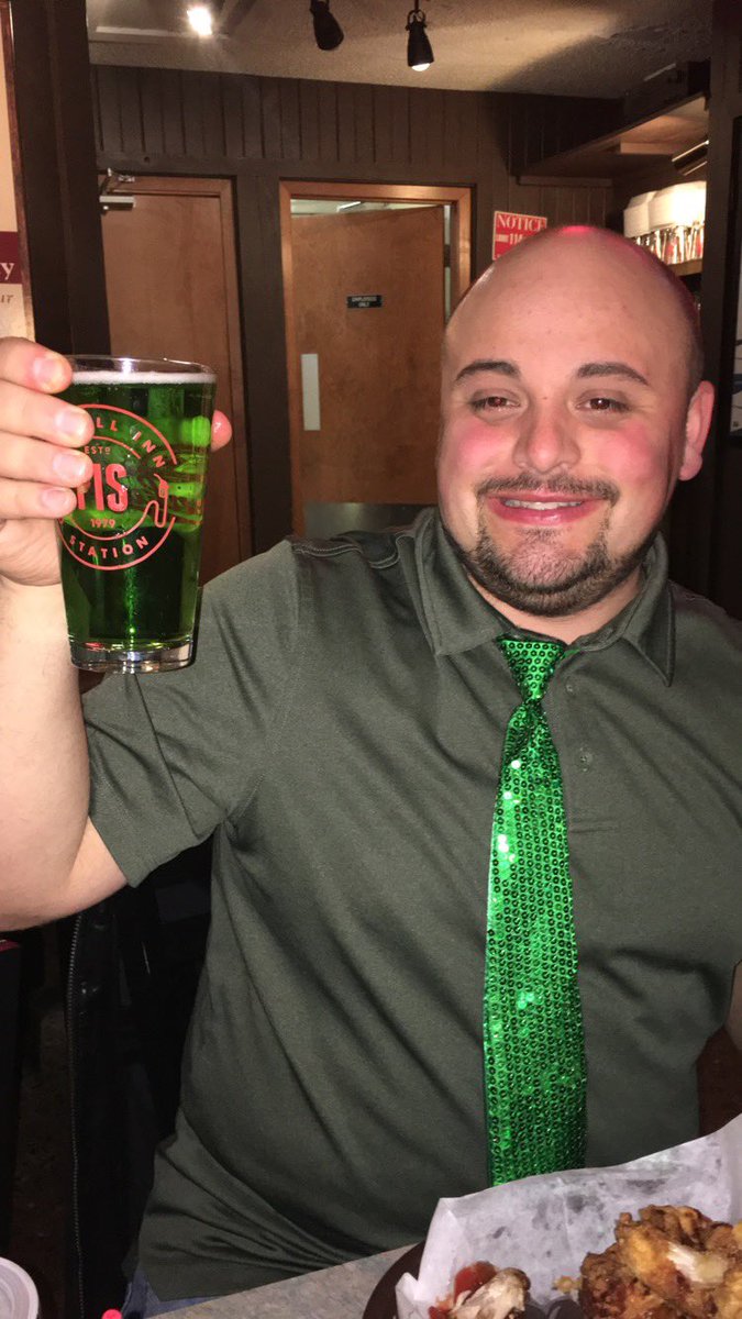 sazam46's tweet photo. Happy St. Patrick’s day! #Irish #fillinstation https://t.co/uuib734Vf4