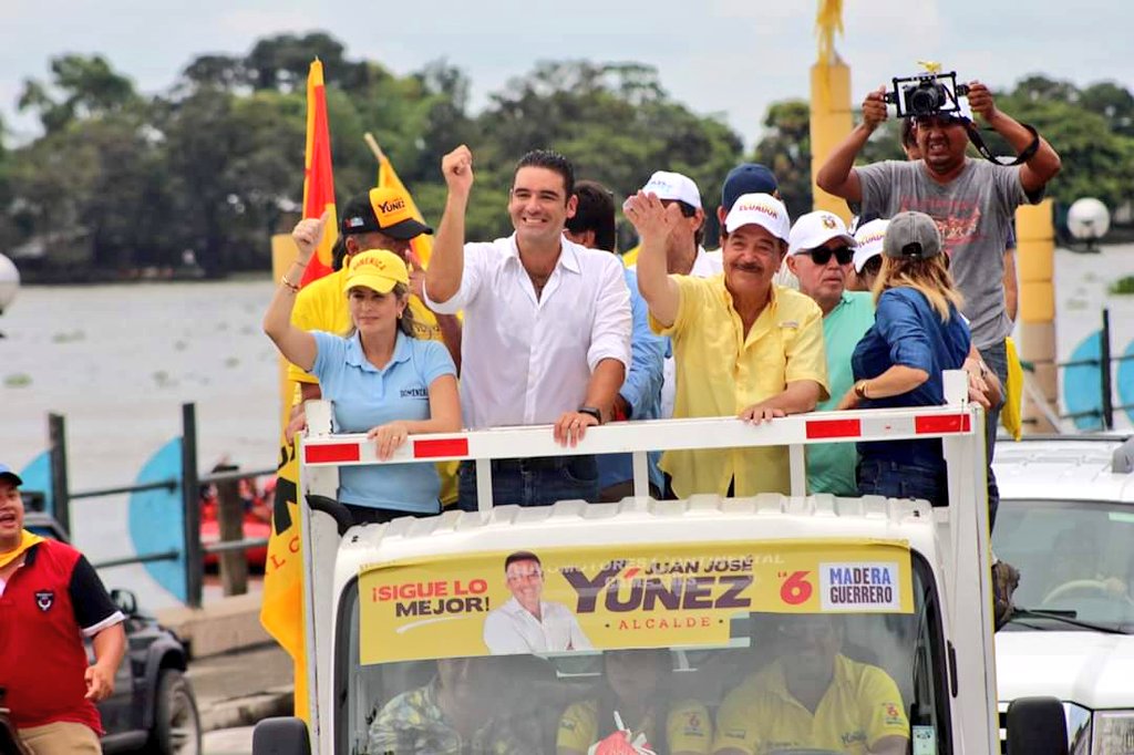 alexcordova13's tweet photo. El líder del Partido Social Cristiano, Jaime Nebot, participó este domingo junto con Juan José Yúnez en la Caravana de la Victoria en Samborondón. #JuanJoséYúnez2019 #MarleneAlonzo2019 #CarlosAlvear2019 #SigueLoMejor #SigueElProgreso #SigueLaObra #Yunez2019 https://t.co/zkkJKTI9ru