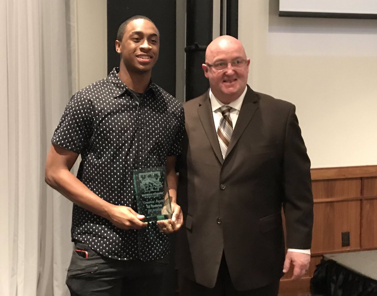 Our 2018-19 Banquet Award winners:
MVP - <a href="/swdug42/">Seth Dugan</a> 
Defensive POY - <a href="/JMD3_/">𝕵𝕯</a> 
Most Improved POY - Patrick Emilien
Coaches’ Award - <a href="/dj_houston1/">Donnel Houston</a>
