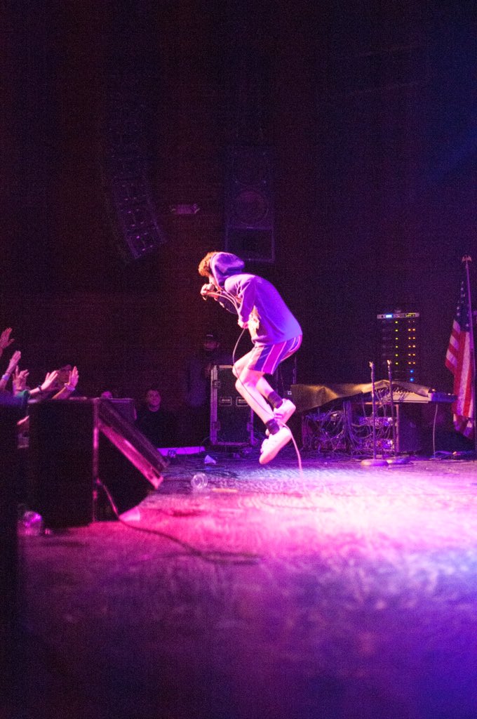 ElliotFrugas's tweet photo. last nite... @TheVarsityBR https://t.co/8eWHpvp8ll