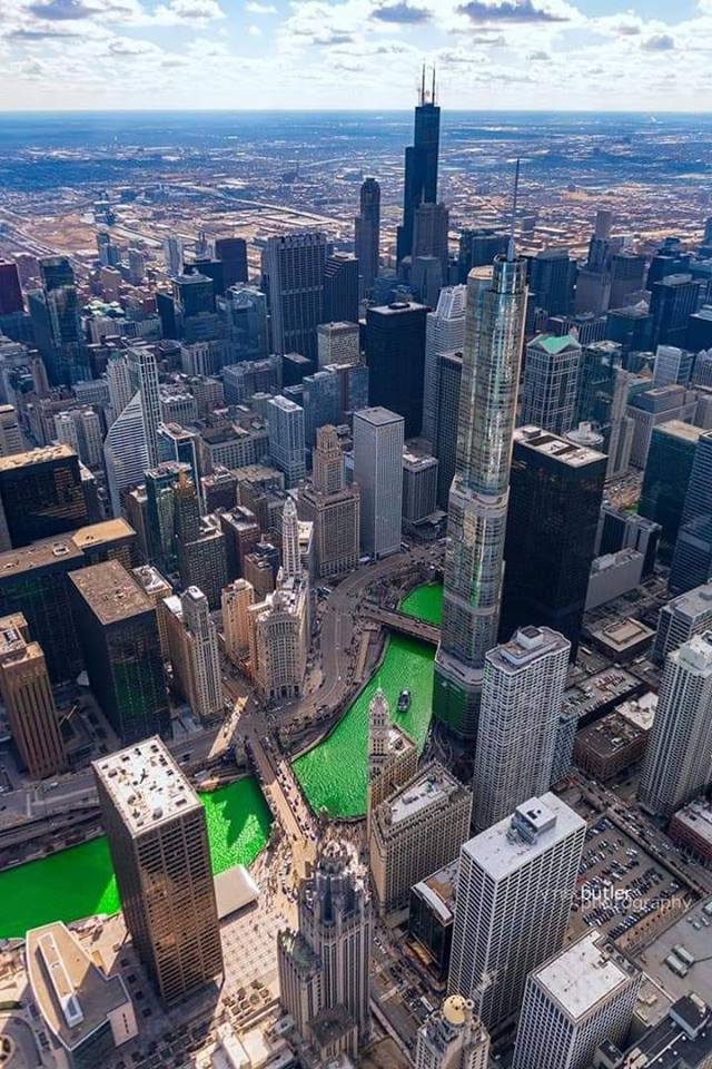 atomicfireballz's tweet photo. Happy St Patricks Day 2019 Chicago! 
#saintpaddysday #SaintPatricksDay2019 #saintpatricksday #ChicagoRiver #chicago #boystownchicago #wrigleyville #lakeview #Greenriver   #Irish #ErinGoBraugh #beer #green #whiskey #HappyStPatricksDay https://t.co/QFZXgdEdaA