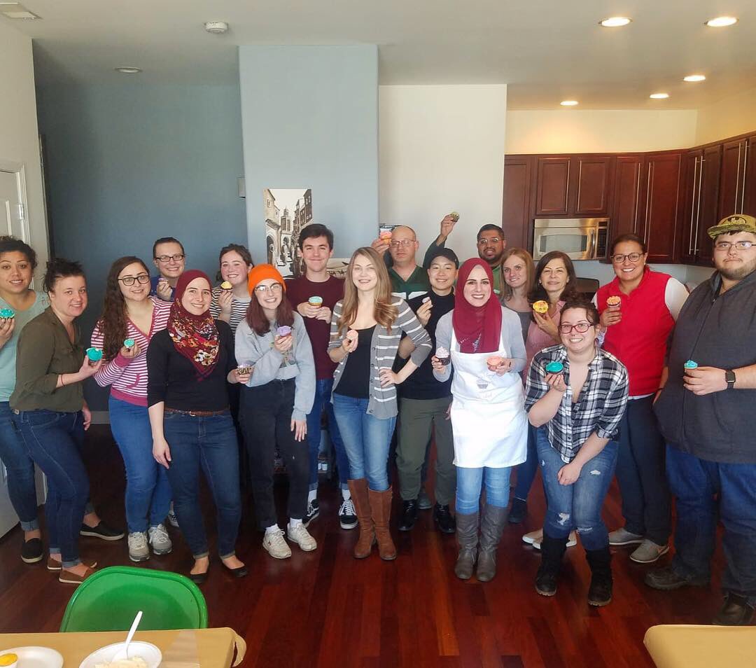 It’s a sugary Sunday here at DPS! Today we decorated #cupcakes for a cause and learned frosting techniques while fundraising for #Deaf refugee children!

Join us next week for ASL Scultping: marchdiy.eventbrite.com