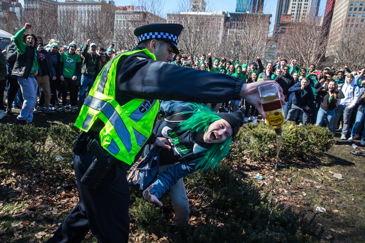 atomicfireballz's tweet photo. Happy St Patricks Day 2019 Chicago! Photo by Patrick Anenen
#saintpaddysday #SaintPatricksDay2019 #saintpatricksday #ChicagoRiver #chicago #boystownchicago #wrigleyville #lakeview #Greenriver   #Irish #ErinGoBraugh #beer #green #whiskey #HappyStPatricksDay #DrinkResponsibly https://t.co/49DeLAXDkB