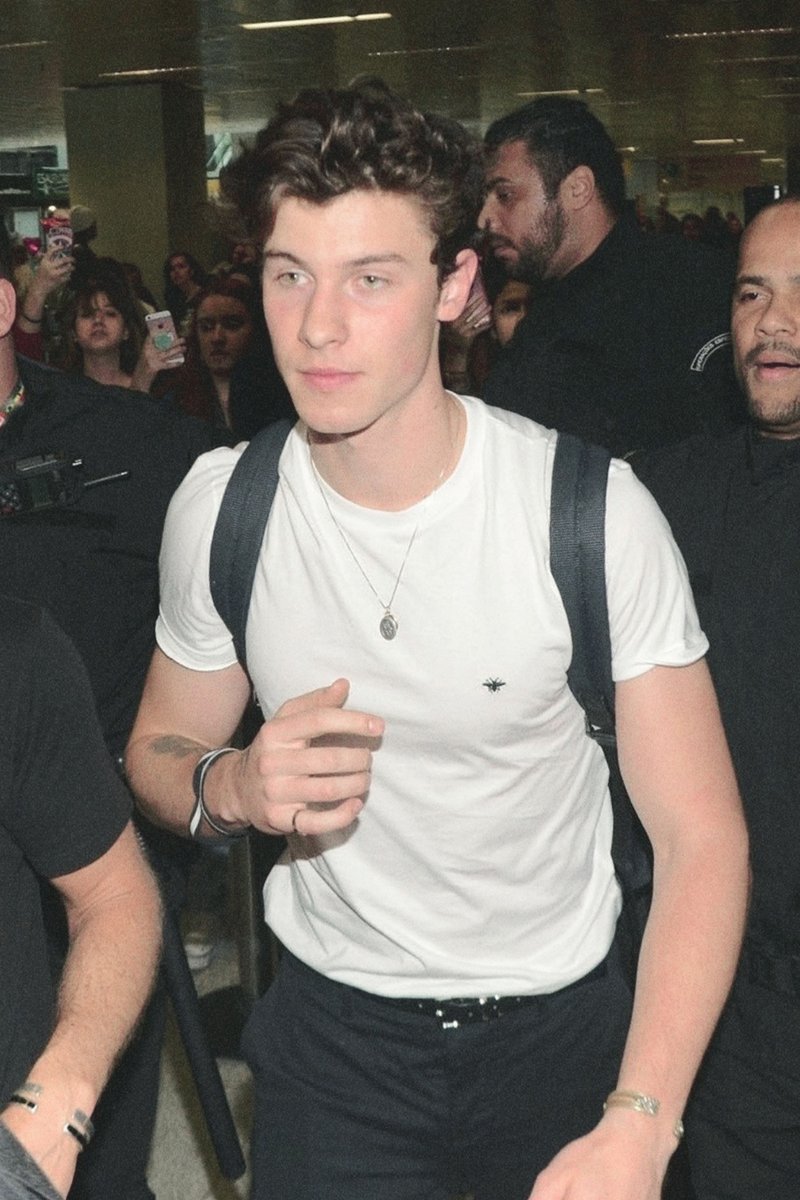 🗻  ─Staring in your eyes, everything simplifies
Leave it all behind, everything simplifies
All we need is nothing more when everything simplifies
You and I need nothing more, everything simplifies