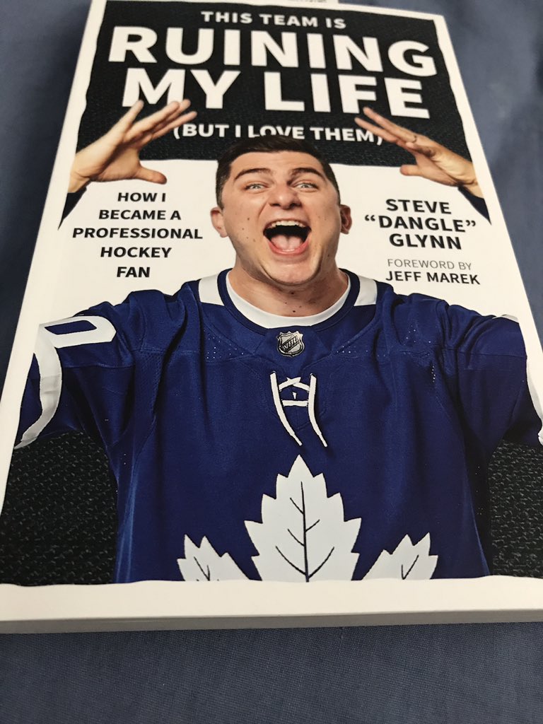 MennoKnight87's tweet photo. Nothing like a little early birthday present. I have been looking forward to this read for months! @Steve_Dangle, you’re a beauty!  #DangleTime https://t.co/Qxc8ibWAUz