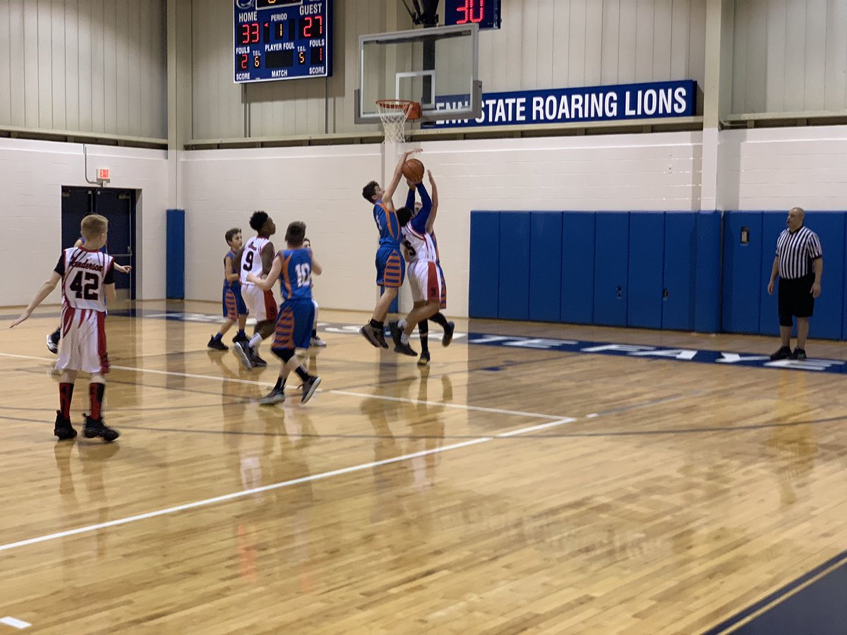 WVBurn2025's tweet image. WV Burn 2025 defeats Soho 52-41 to win 6th grade Championship of Penn State Fayette JamFest #champs #PennState #psfjamfest #wvburn #wvburn2025 #wvburn6th #backtowork #teamwork