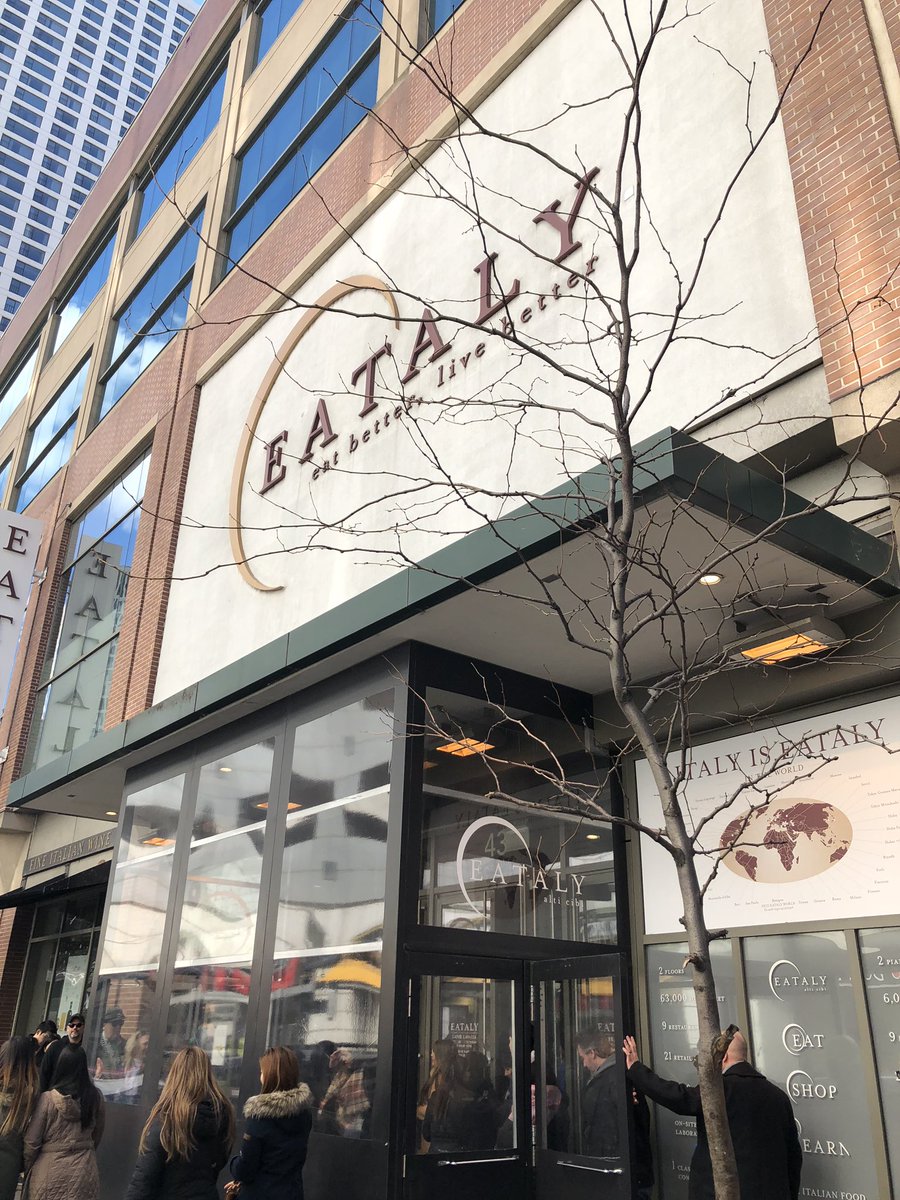 JenSchwanke's tweet photo. In @TwitterChicago for a conference.  Found a minute and got myself a ride to @EatalyChicago because ohmygod I really wanted to see this place and ohmygod am I glad I did. 

#pastabreadcheesebooks #andmore #allrighthere #yesplease https://t.co/Y9pCBdAWiS