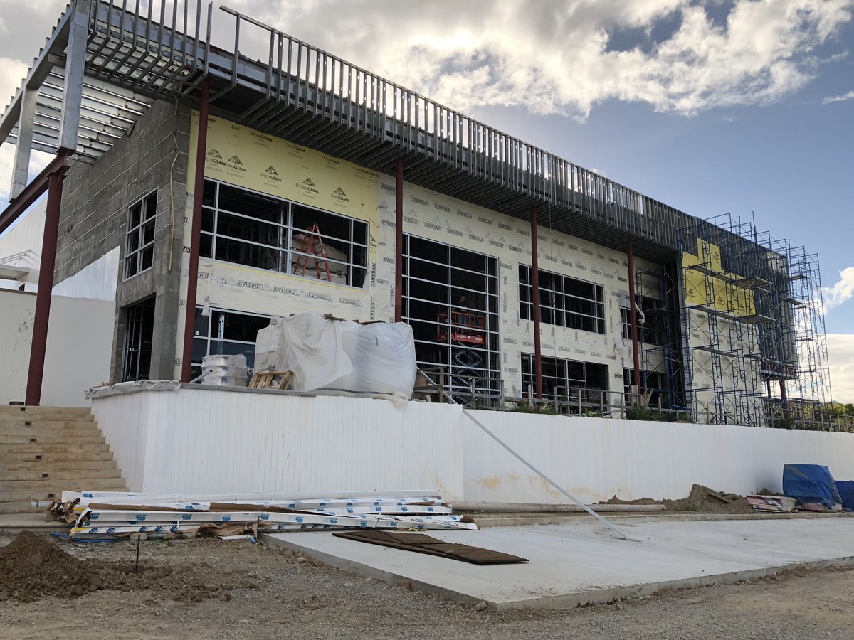 kyglazier's tweet photo. Framed!!!   Time to sling the glass and wheels up 🛫 to KY!!   Want it done right.. get the Right crew to do it!  #GlassContractorsofKY #StThomasVI https://t.co/c1iwpFwOWE