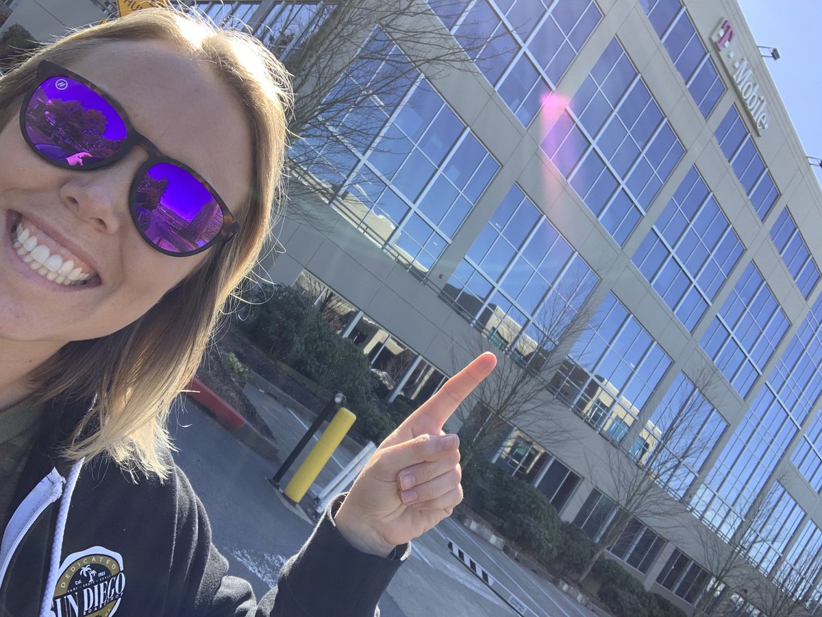 I mean-how much magenta would I really be bleeding if I didn’t visit @TMobile headquarters on my first visit to Washington. Living my best #MagentaLife. #LiveMagenta #BeYou #bleedmagenta 💕🎀