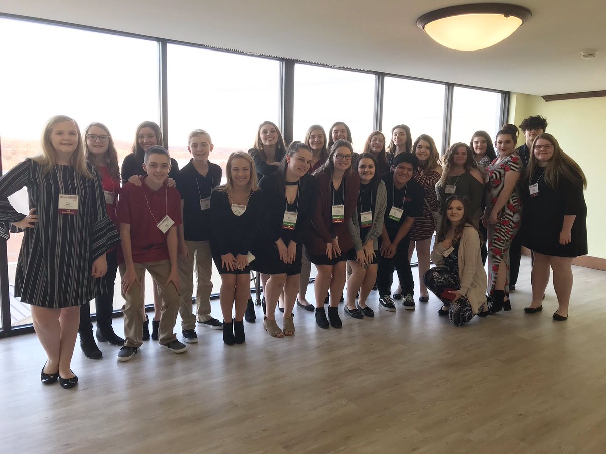 Hawks_fccla's tweet photo. Waiting for the opening ceremony to start! #MOFCCLASLC2019 https://t.co/4zneRz6EB5