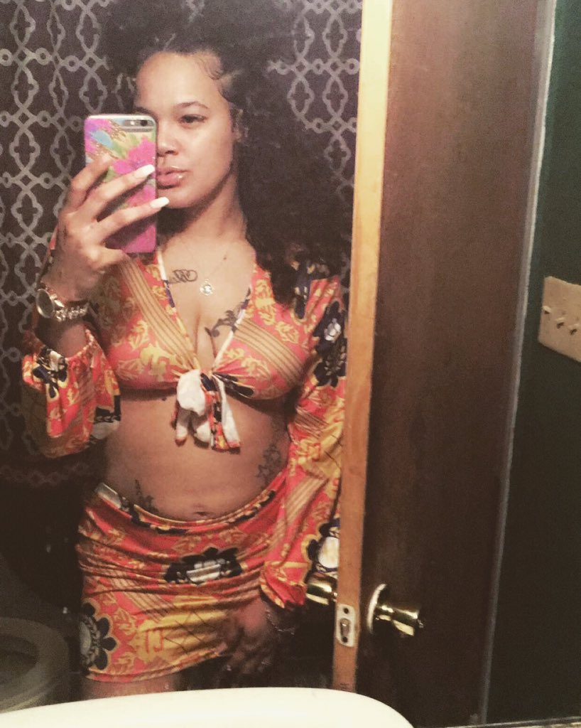 _ScarredBeauty's tweet photo. Hey Yella 🍯 https://t.co/iivYLJW5AX