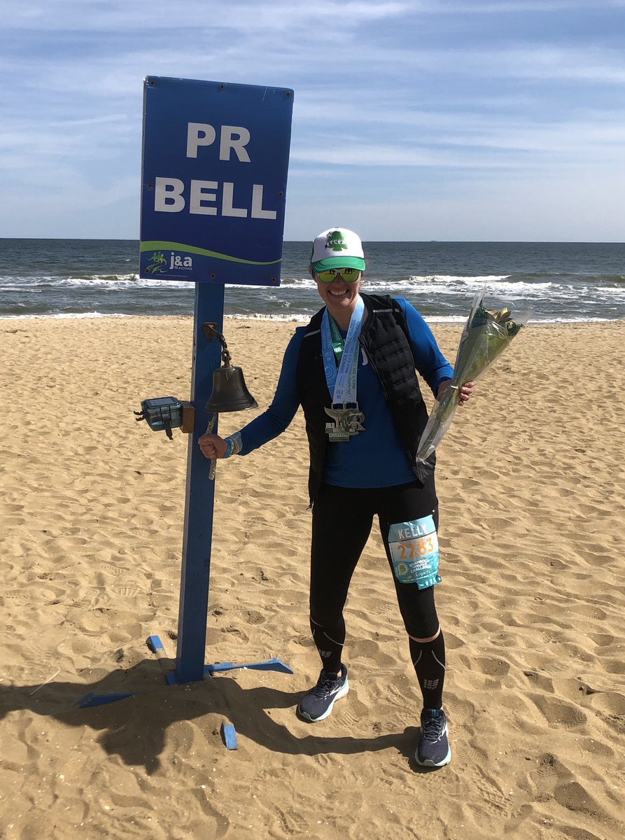 twinjamom's tweet photo. 4th lifetime marathon today. 7 minute personal record. It was an AMAZING weekend that I canβt even put into words. Thankful for the on course support (@CDGangwer and @adgangwer) and my amazing running teammates. @JandARacing #trainjanda #liveloverun https://t.co/HIR6sUox6g