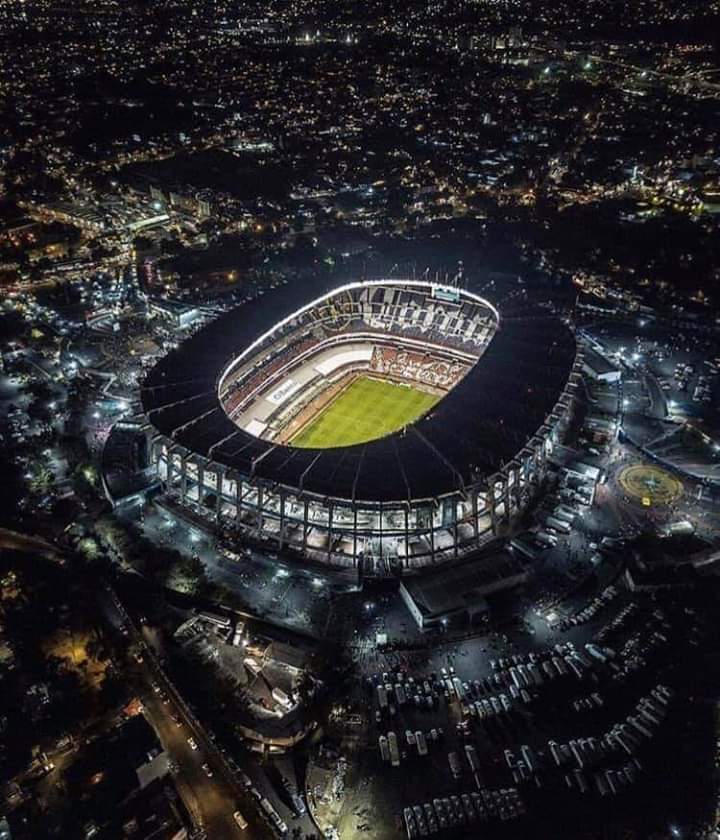 kloe_ca's tweet photo. @ClubAmerica @EstadioAzteca 
#ColosoDeSantaUrsula 
#OdiameMas #AzulYAmarillo
#Campeon #AmericaYYa
#FollowMe https://t.co/DwxLytoyQv