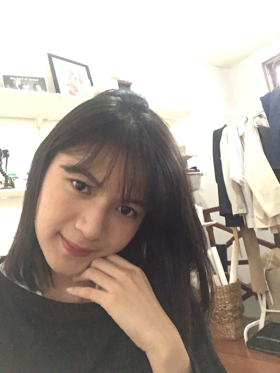 Mau tinggalin jejak random jatah seminggu. Kali aja pada nyariin.