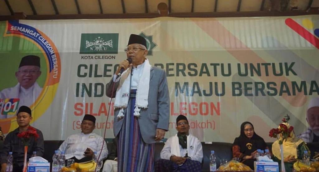 agusbashoripdti's tweet photo. #KyaikuKeren 
KH Ma'ruf Amin Keren, menguasai Debat 3, Berpengalaman dan Bijaksana
#01BerpengalamanBijaksana 
@jokowi 
@KHMarufAmin_ 
@Jokowi_Amin https://t.co/G0oULPoPf8
