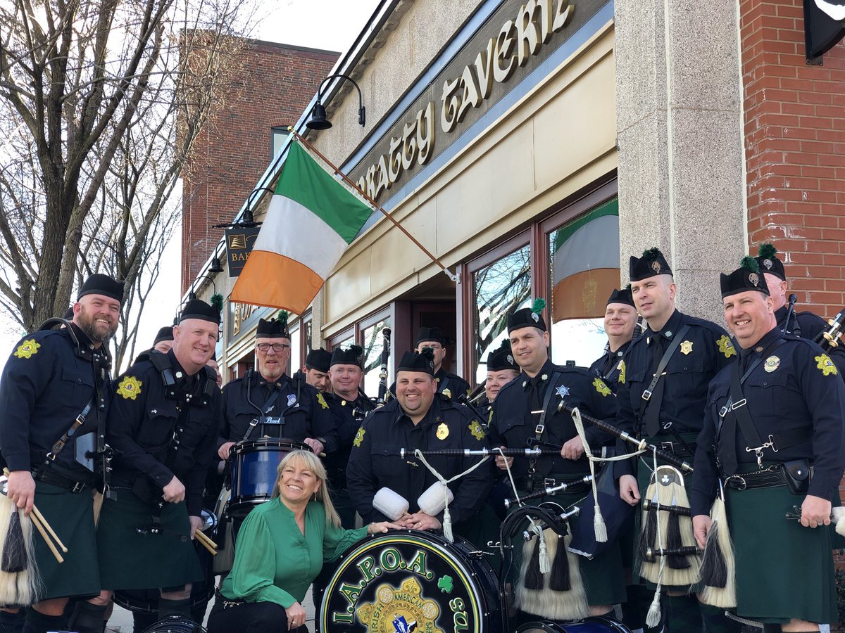 ⁦<a href="/Bunratty_Tavern/">Bunratty Tavern</a>⁩ Awesome day today!