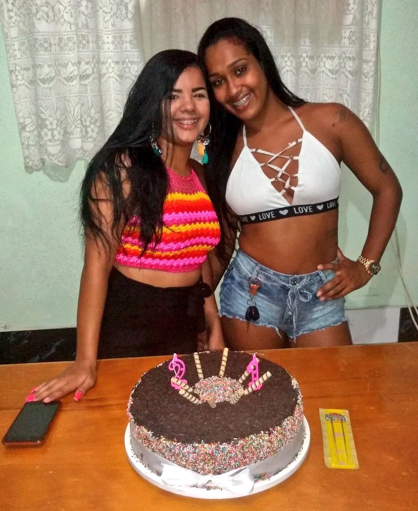 cellyy_rochaa's tweet photo. Festinha surpresa da minha 🎀
@boneca1881 https://t.co/dJYGK2QxDk