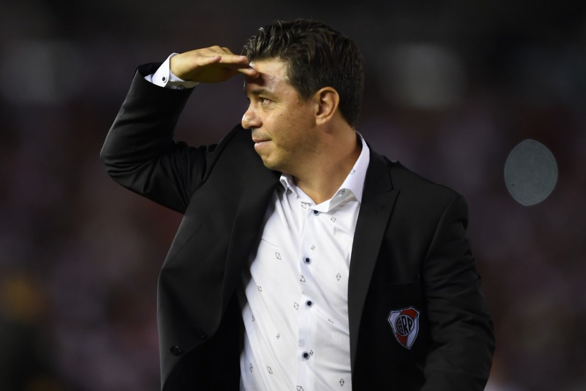 Mejores rachas de #River vs los grandes:

[14]
1979/80 (8G-6E) - DT: Labruna
1994/95 (9G-5E) - DTs: Passarella, Gallego, Babington

[13]
2006/08 (5G-8E) - DTs: Passarella, Simeone
2018/19 (9G-4E) - DT: Gallardo ✅VIGENTE

[11]
1964/65 (4G-7E) - DTs: Moreno, Curti, Cesarini