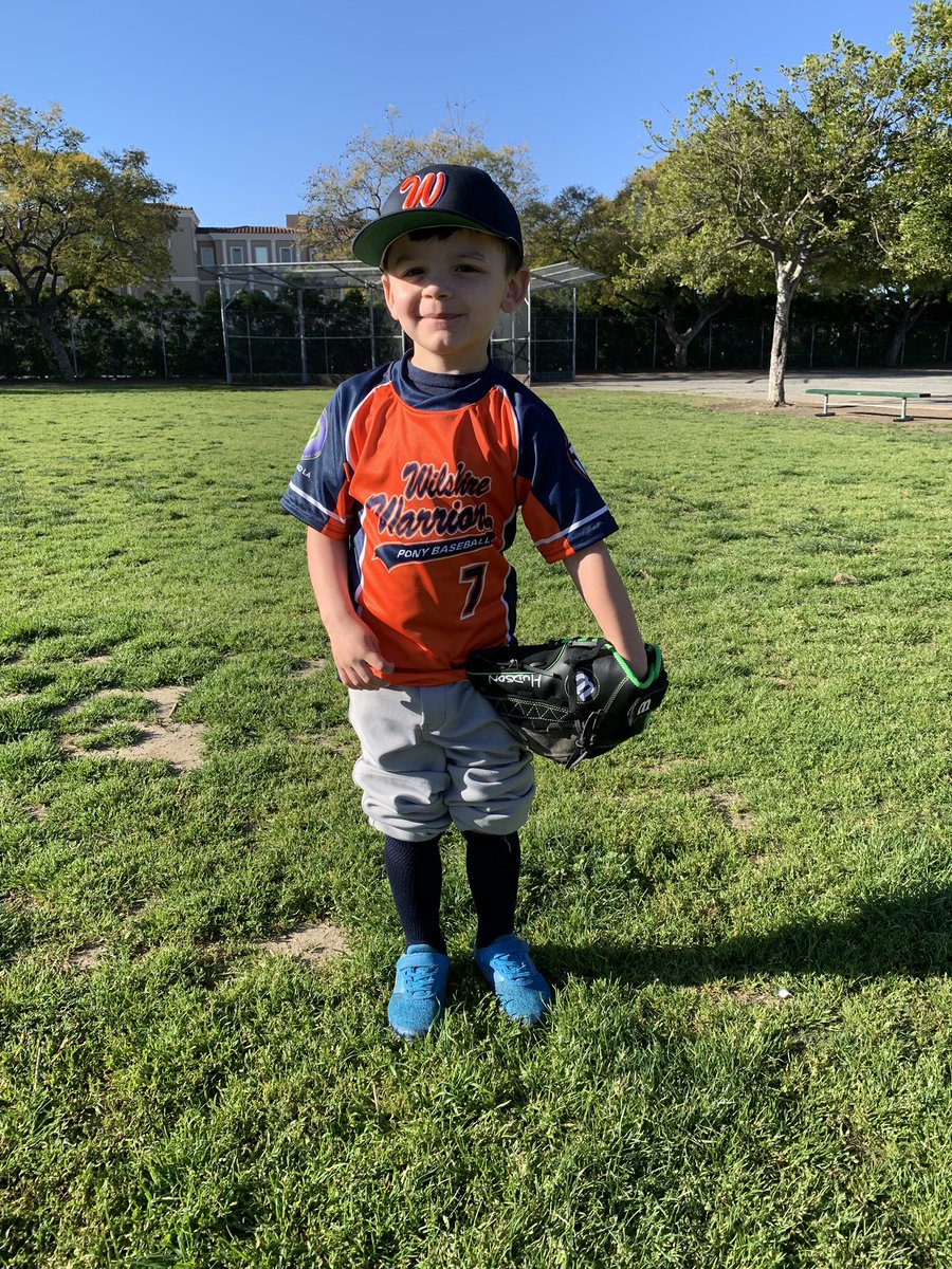 SharynRyan17's tweet photo. And so it begins..💙⚾️💙⚾️#tball @BrendanRyanMLB https://t.co/oICTP4PUZz